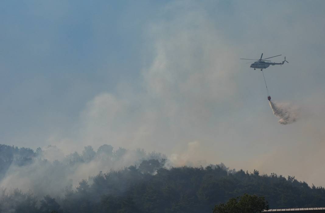 Bornova’daki orman yangını 23 saat sonra kontrol altına alındı 31